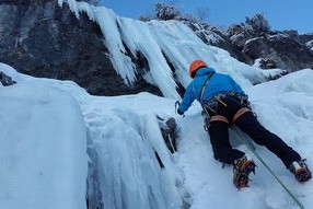 开云体育官方网入口-中国登山队在国际赛事中高歌猛进夺金牌，中国登山国家队